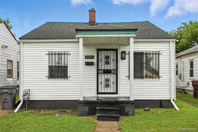 front view picture of 3887 Moore, Inkster, MI. 48141