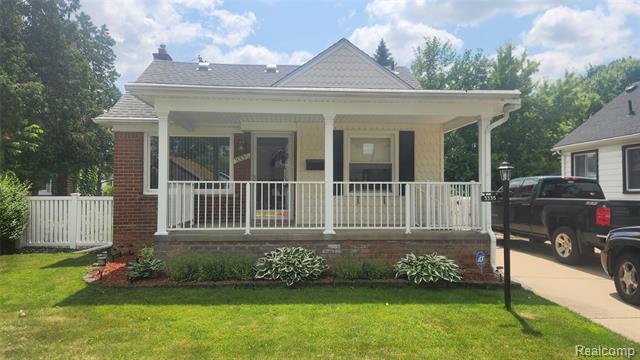 front view picture of 3335 Linden, Dearborn, MI. 48124