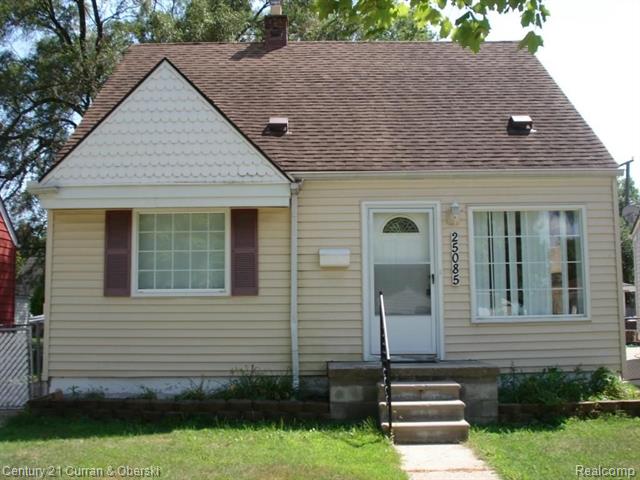 front view picture of 25085 Colgate, Dearborn Heights, MI. 48125