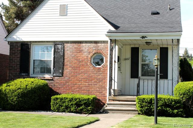 front view picture of 18657 Audette, Dearborn, MI. 48124