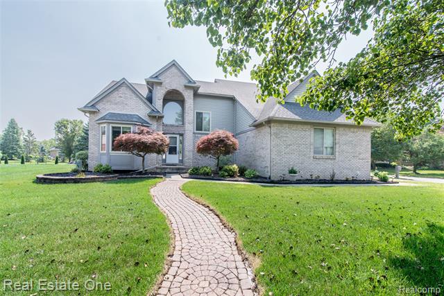 front view picture of 2603 Shagbark Ct, Canton, MI. 48188