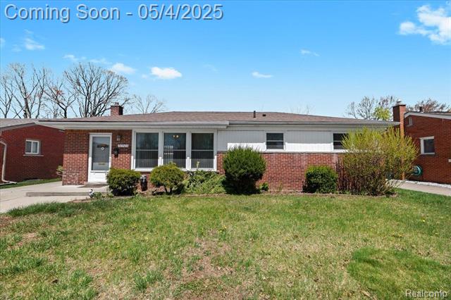 front view picture of 36904 Pinewood Rd, Wayne, MI. 48184