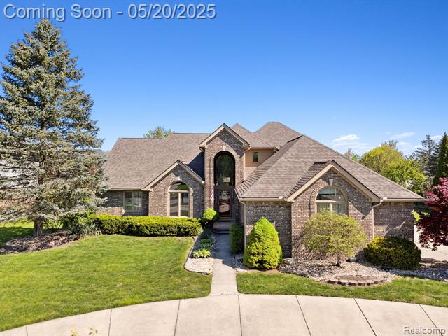 front view picture of 46941 Southgate, Canton, MI. 48188
