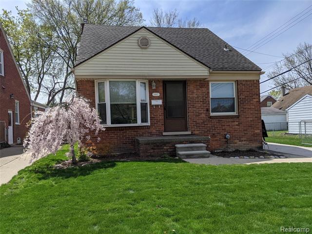 front view picture of 24917 Penn, Dearborn, MI. 48124