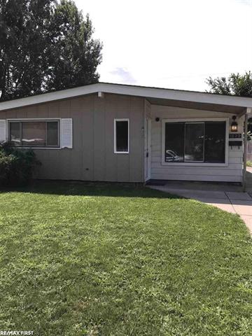front view picture of 1620 E Harry Ave, Hazel Park, MI. 48030