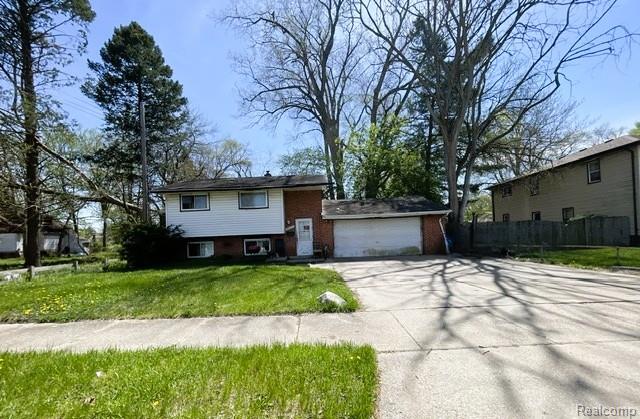front view picture of 25825 Carlysle, Inkster, MI. 48141