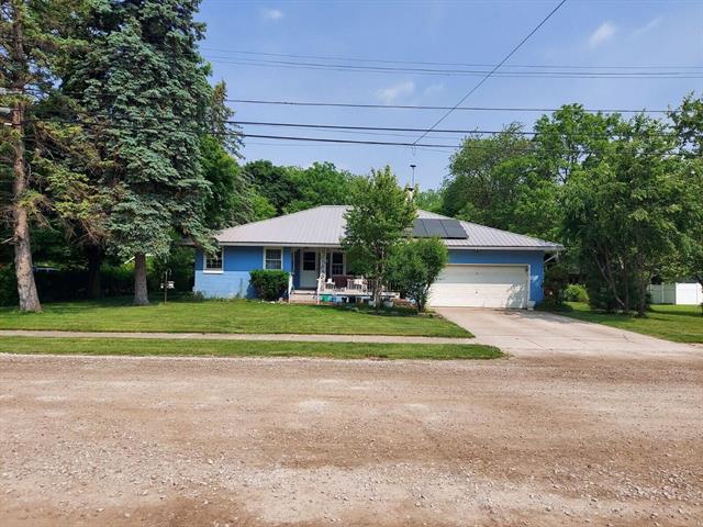 front view picture of 32538 Woodbrook Dr, Wayne, MI. 48184