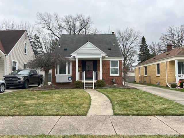 front view picture of 24141 Penn, Dearborn, MI. 48124