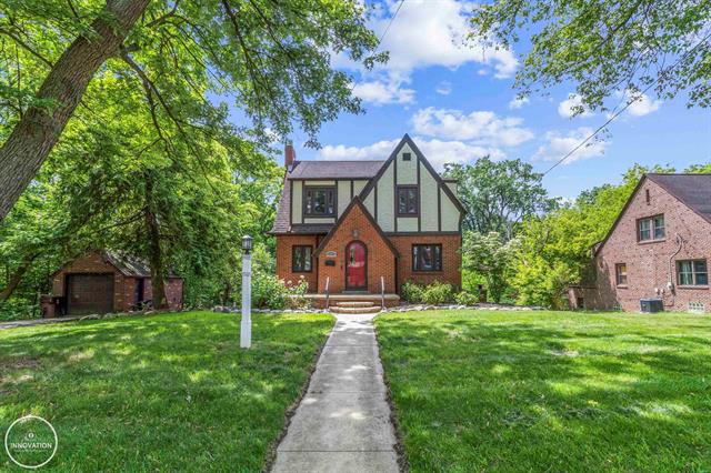 front view picture of 35727 Elm St, Wayne, MI. 48184