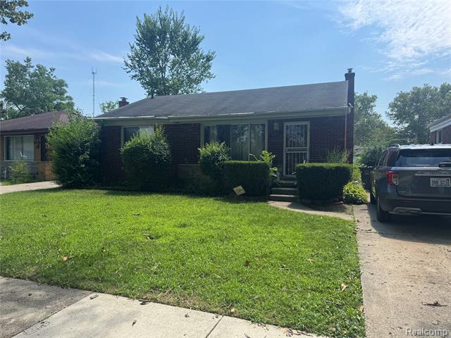 front view picture of 13711 Courtland St, Oak Park, MI. 48237
