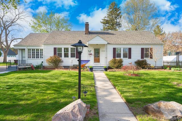 front view picture of 34900 Chestnut St, Wayne, MI. 48184
