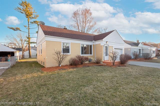 front view picture of 24123 Notre Dame, Dearborn, MI. 48124