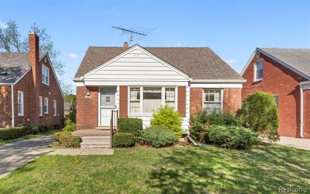 front view picture of 3354 Mckinley, Dearborn, MI. 48124
