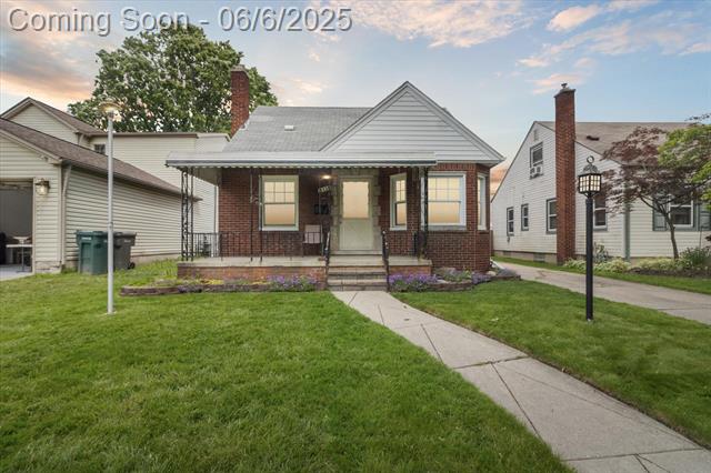 front view picture of 3331 Roosevelt, Dearborn, MI. 48124
