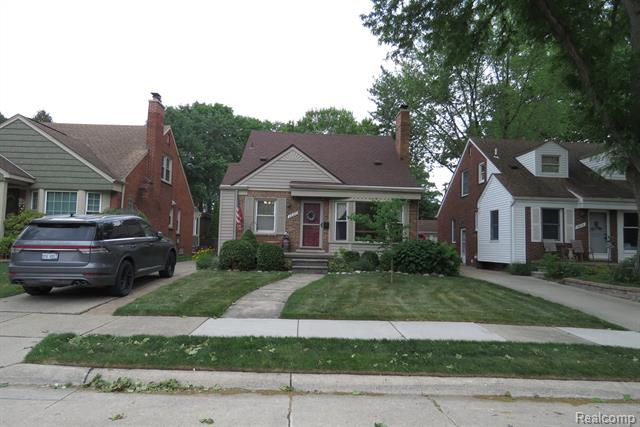 front view picture of 3020 Syracuse, Dearborn, MI. 48124