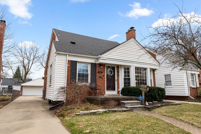 front view picture of 3021 Syracuse, Dearborn, MI. 48124