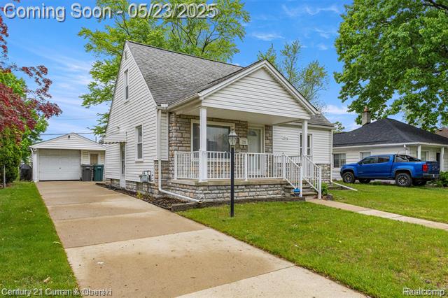 front view picture of 3346 West Point, Dearborn, MI. 48124