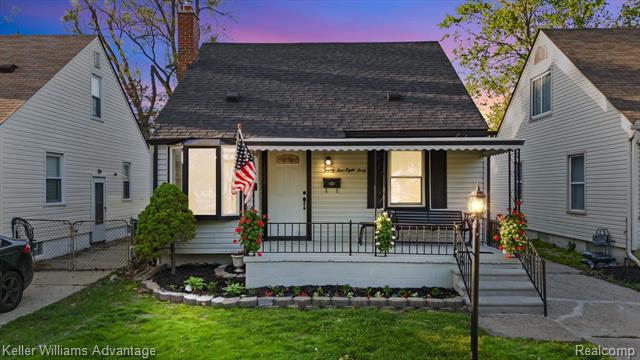 front view picture of 24840 New York, Dearborn, MI. 48124