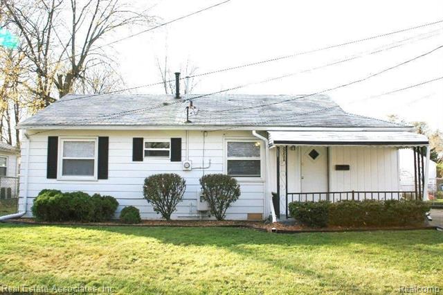 front view picture of 33824 Casco, Westland, MI. 48186
