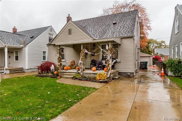 front view picture of 3237 Pardee, Dearborn, MI. 48124
