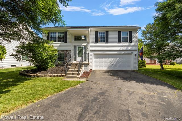 front view picture of 2601 Eardman, Westland, MI. 48186