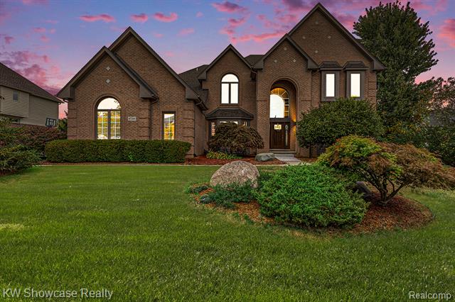 front view picture of 47266 White Pines Dr, Novi, MI. 48374