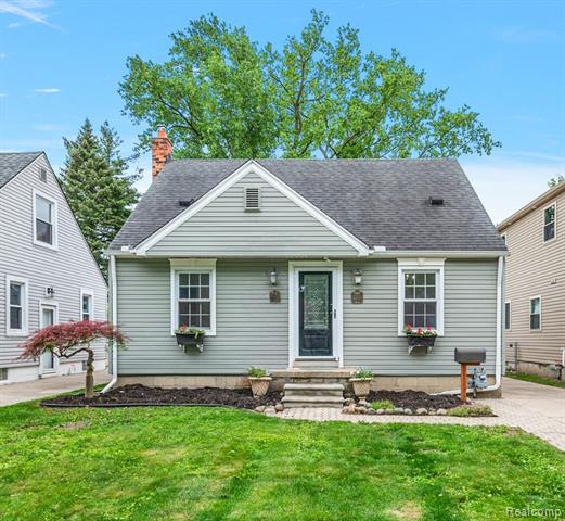 front view picture of 22923 Madison, Dearborn, MI. 48124