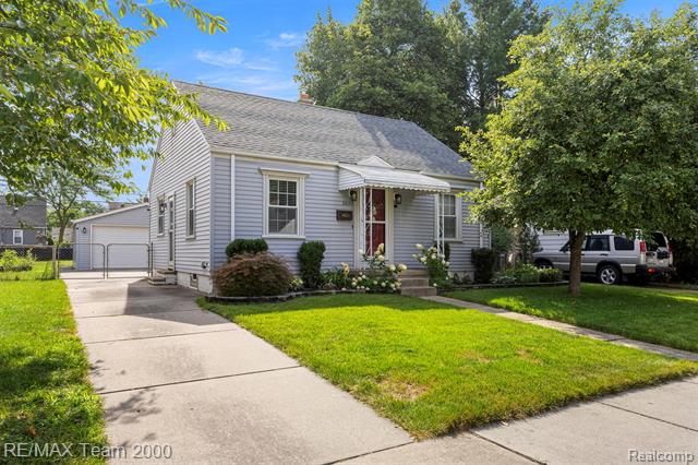 front view picture of 3025 Academy, Dearborn, MI. 48124