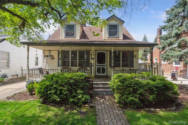front view picture of 3128 Woodside Dr, Dearborn, MI. 48124