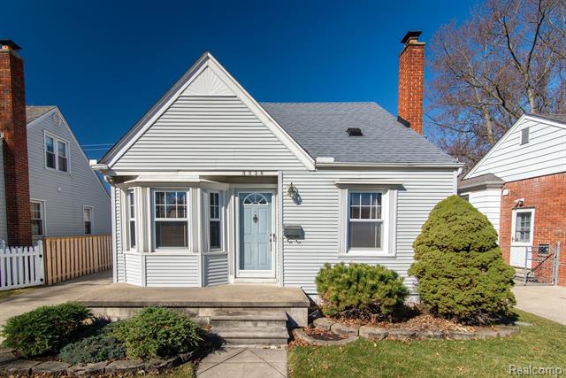 front view picture of 3036 Lincoln, Dearborn, MI. 48124