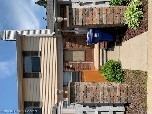 front view picture of 2041 Arbor, Canton, MI. 48188