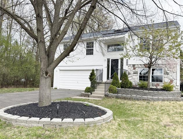 front view picture of 2281 Mcgee, Westland, MI. 48186