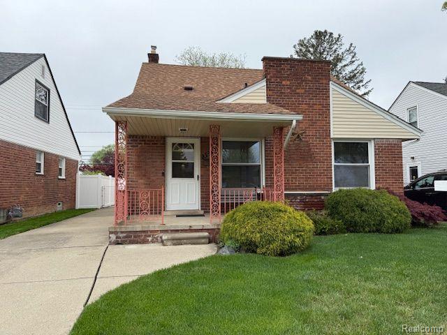 front view picture of 3012 Monroe, Dearborn, MI. 48124