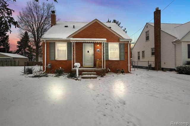 front view picture of 24714 Cherry, Dearborn, MI. 48124