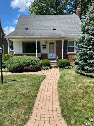 front view picture of 1554 Hollywood, Dearborn, MI. 48124