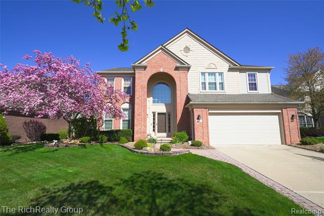 front view picture of 1747 Bentley Ct, Canton, MI. 48188