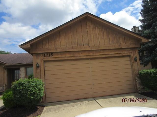 front view picture of 1715 Fern Ct, Canton, MI. 48188
