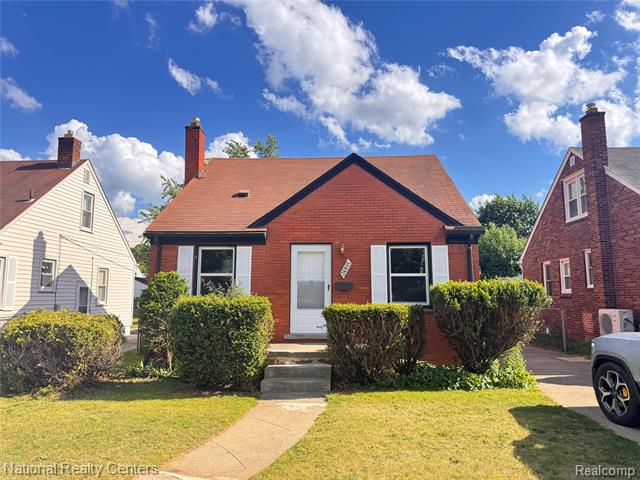 front view picture of 24815 Oxford, Dearborn, MI. 48124