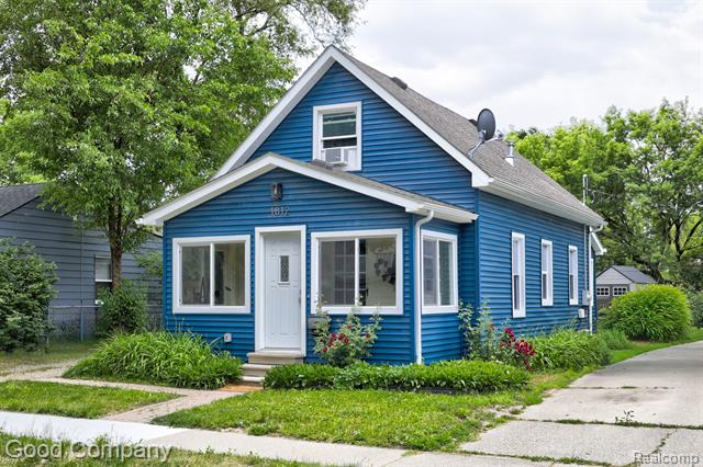 front view picture of 1812 E Meyers Ave, Hazel Park, MI. 48030