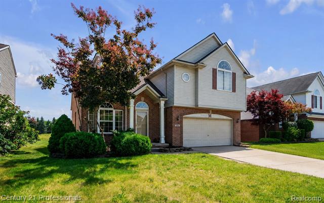 front view picture of 1989 Golfview Lane, Westland, MI. 48186