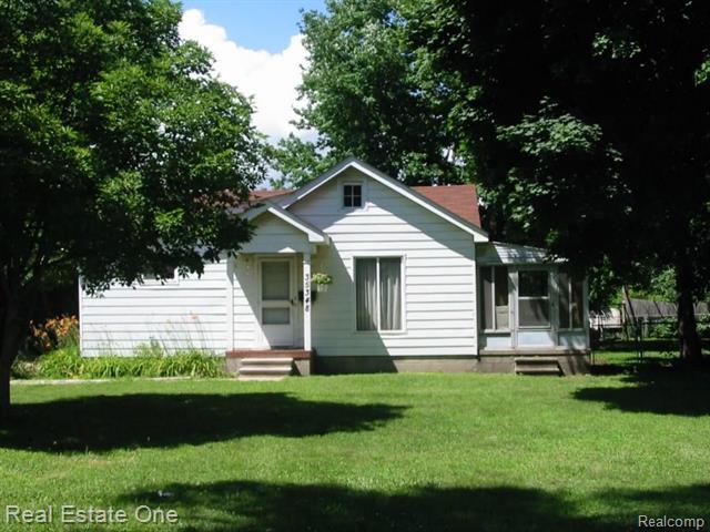 front view picture of 35348 Sheffield, Westland, MI. 48186
