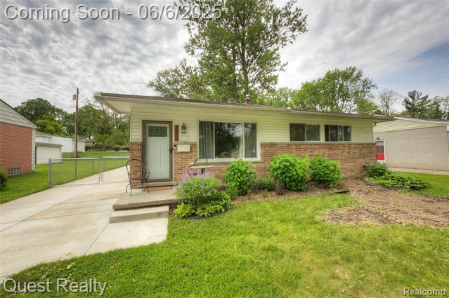 front view picture of 22705 Power Rd, Farmington, MI. 48336