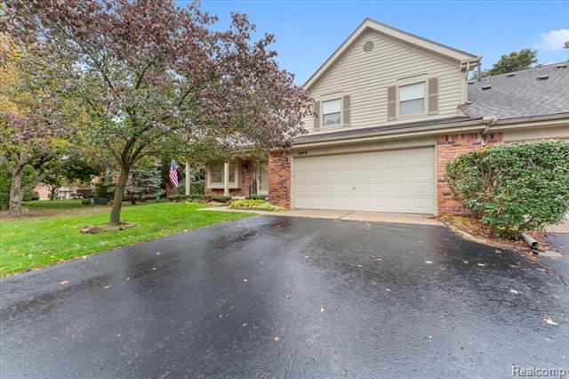 front view picture of 2449 Cornell Oxford Ct, Dearborn, MI. 48124