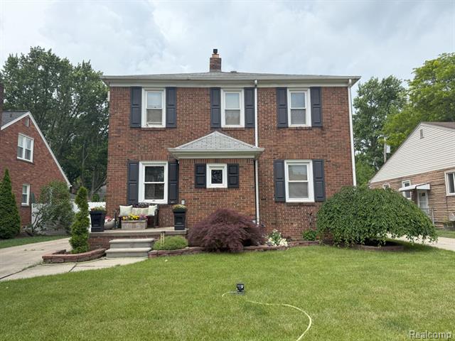 front view picture of 2130 Geneva, Dearborn, MI. 48124