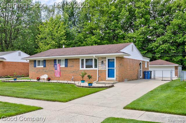 front view picture of 1378 Surrey, Westland, MI. 48186