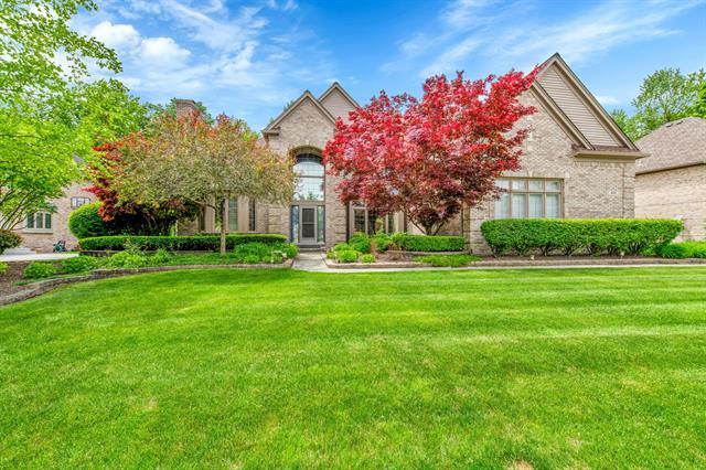 front view picture of 482 Torrington W, Canton, MI. 48188