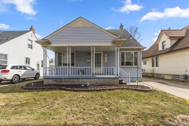 front view picture of 2645 Pardee, Dearborn, MI. 48124