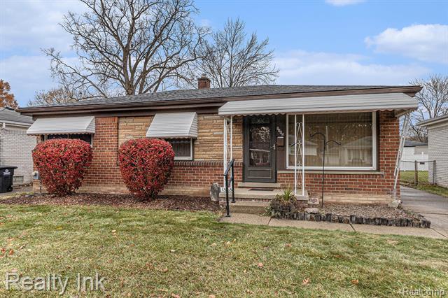 front view picture of 1565 Regene, Westland, MI. 48186