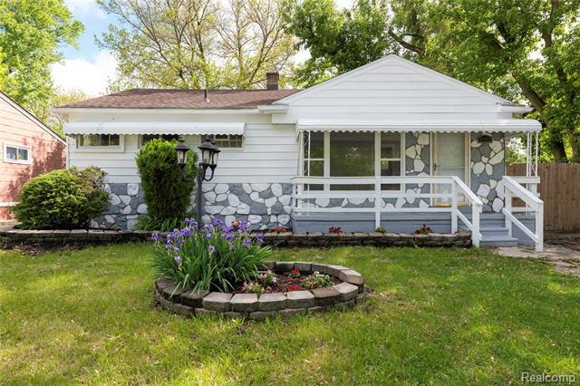 front view picture of 27922 Rosewood, Inkster, MI. 48141