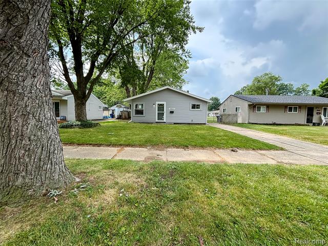front view picture of 36021 Hazelwood, Westland, MI. 48186